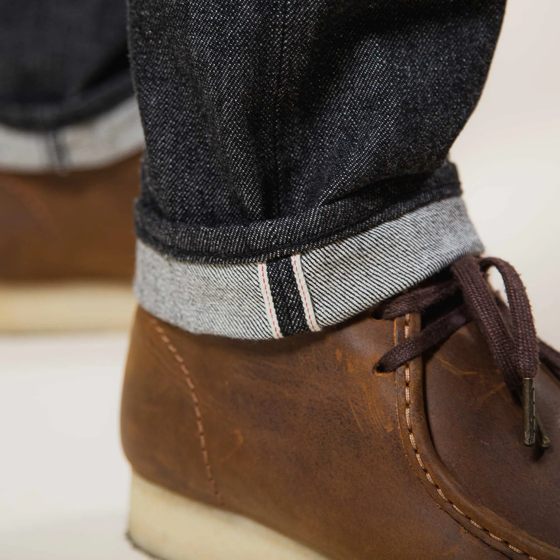 B-04 RELAXED 14 oz. selvedge colour denim / black