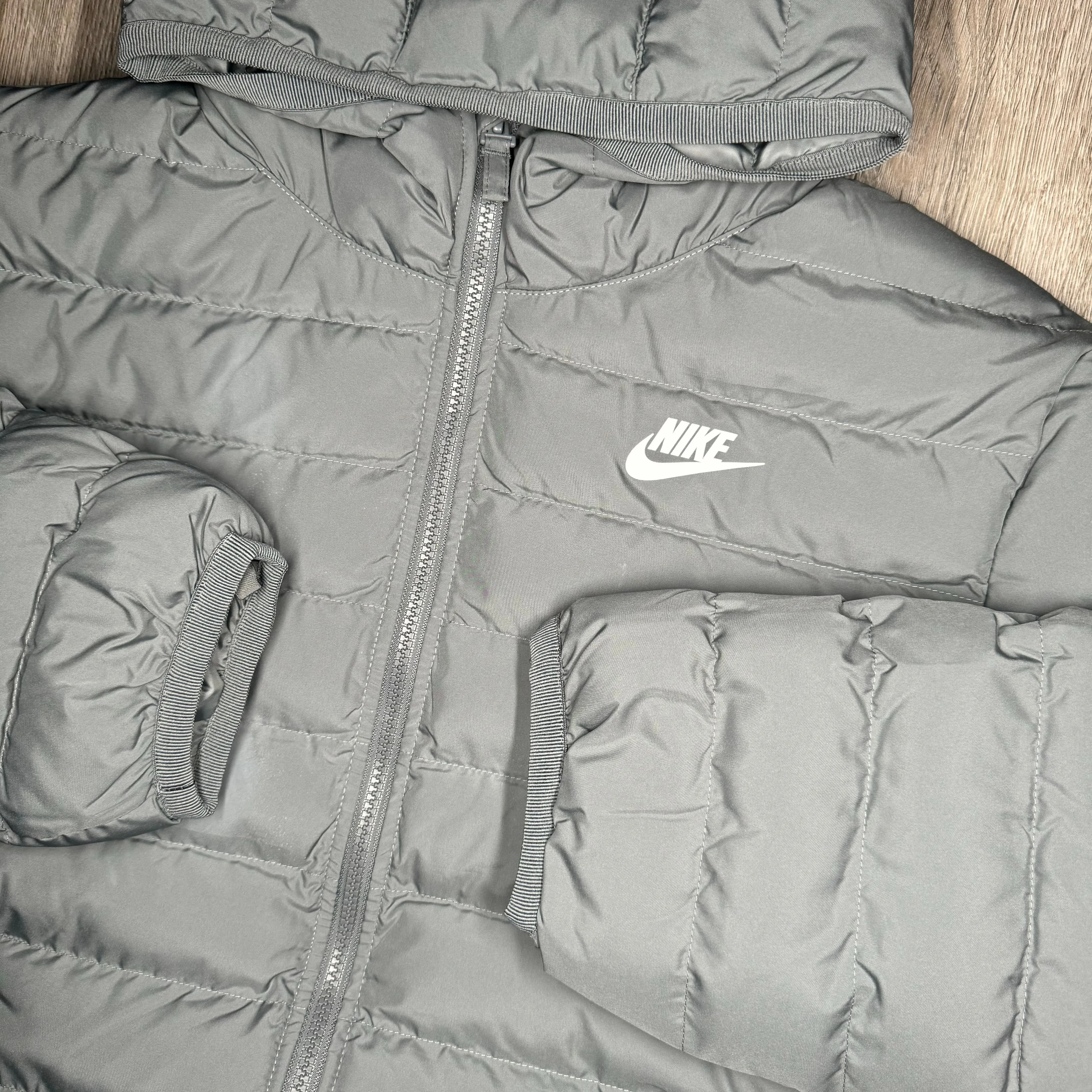 Nike Puffer Jacket Grey (Junior)